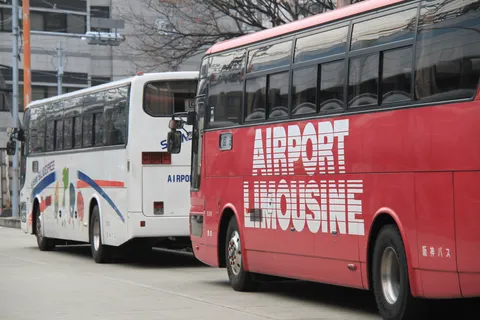 Limousine Bus to Narita Airport | Is There a Restroom? Do You Need a Reservation?