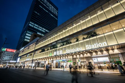 How to Get from Shinjuku to Haneda Airport? A Complete Guide to Your Transportation Options!