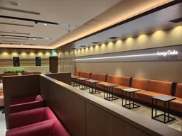 伊丹空港ラウンジ完全ガイド｜到着後も使えるラウンジオーサカから航空会社ラウンジまで