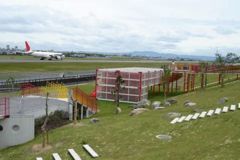伊丹スカイパークから見る飛行機の離着陸