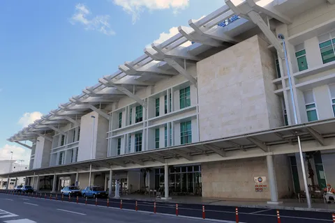 How to Get from Naha Airport to Haneda Airport International Terminal? Travel Times and Costs Explained