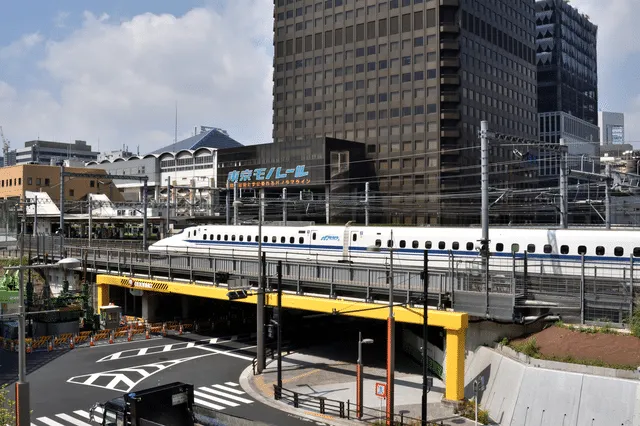 Getting from Hamamatsucho to Haneda Airport: A Complete Transportation Guide (With Our Top Recommendation)